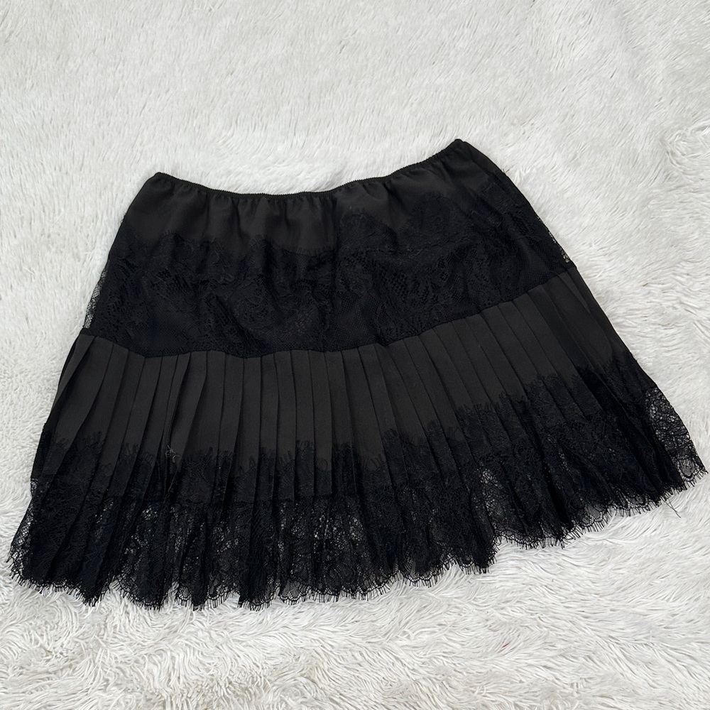 🟣 NWOT Amazon Satin & Lace Skirt